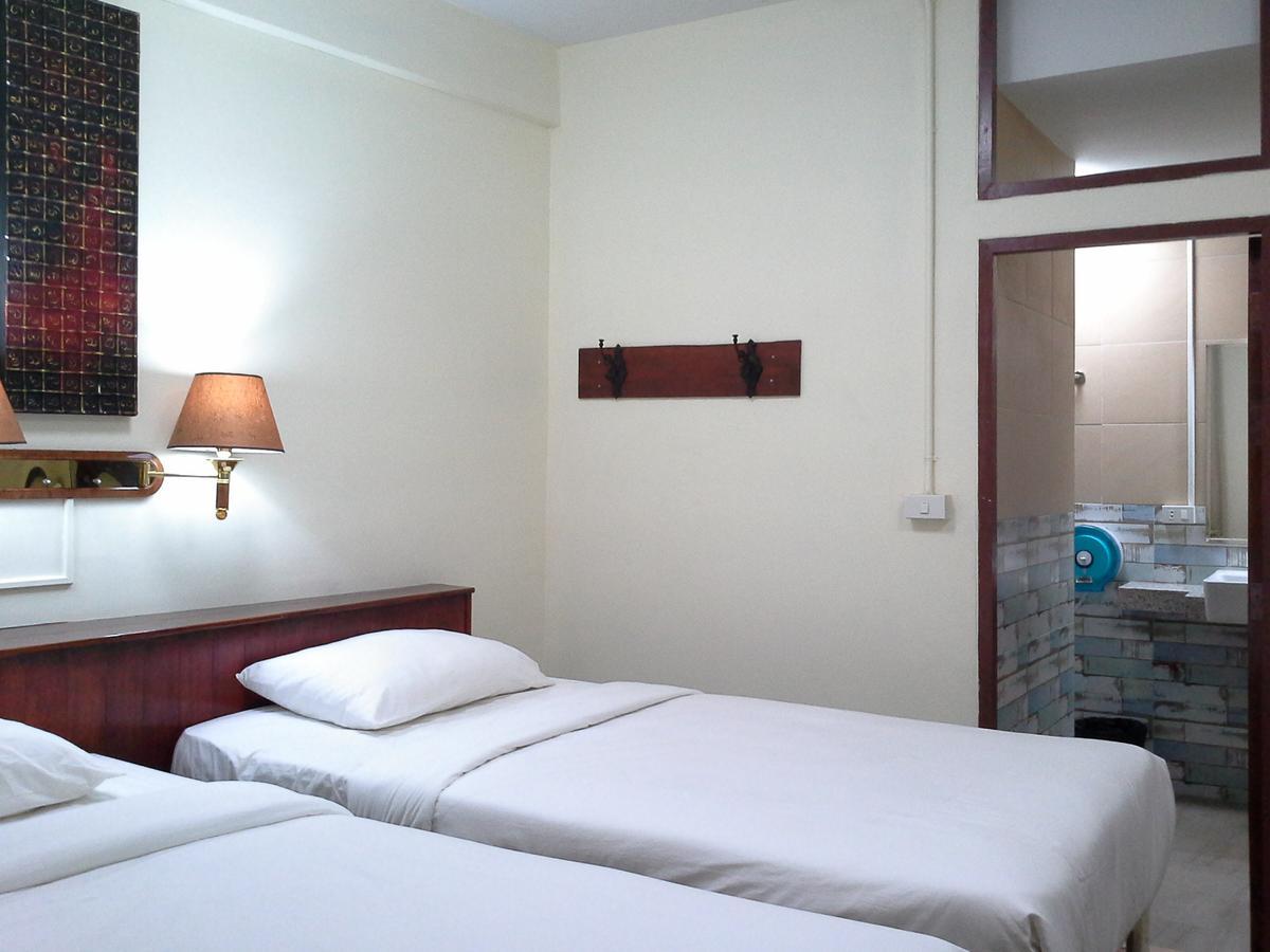 Bc Guesthouse Banglamphu Bangkok Luaran gambar