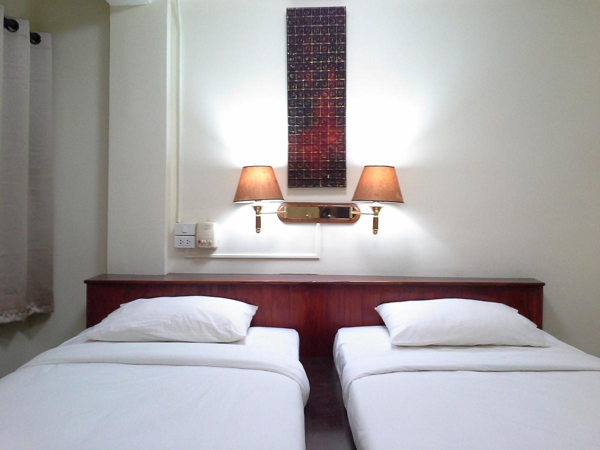 Bc Guesthouse Banglamphu Bangkok Luaran gambar